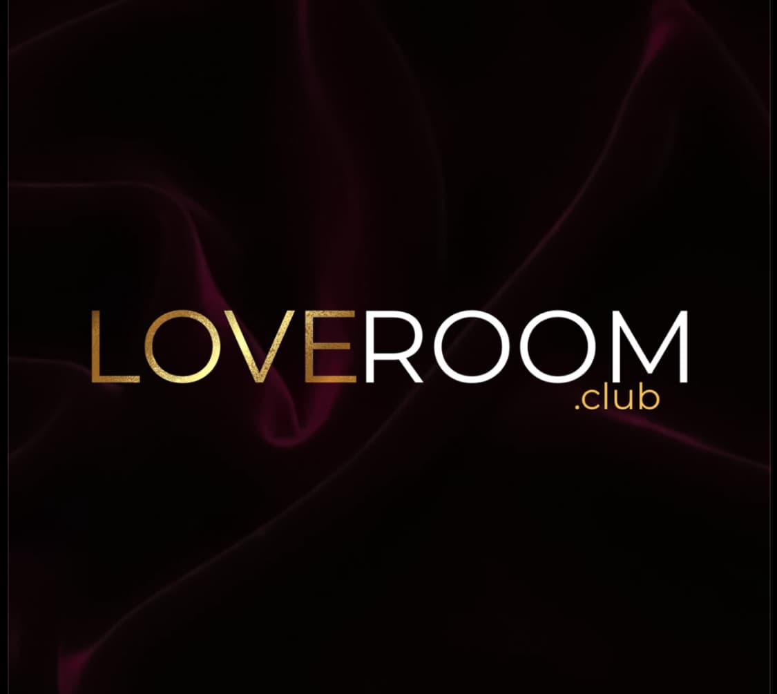 LOVEROOM · SUNDAY  image}